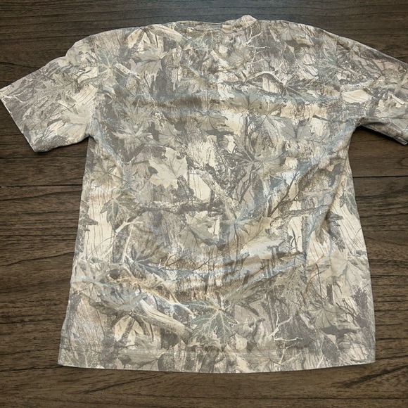 Hollister Camouflage Short Sleeve T-Shirt - Picture 4 of 4